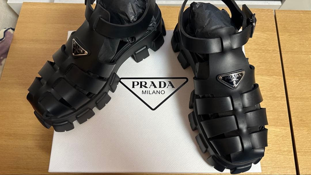 PRADA ブラック モノリス　ラバーサンダル サイズ8