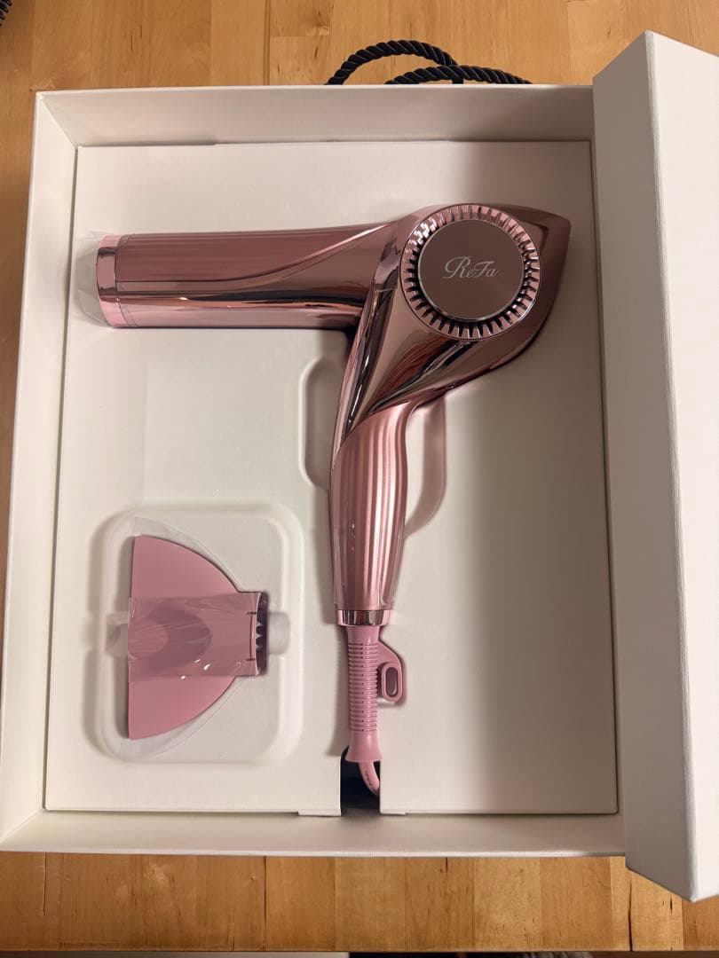 新品最新モデル　リファビューテック ドライヤー BX ピンク