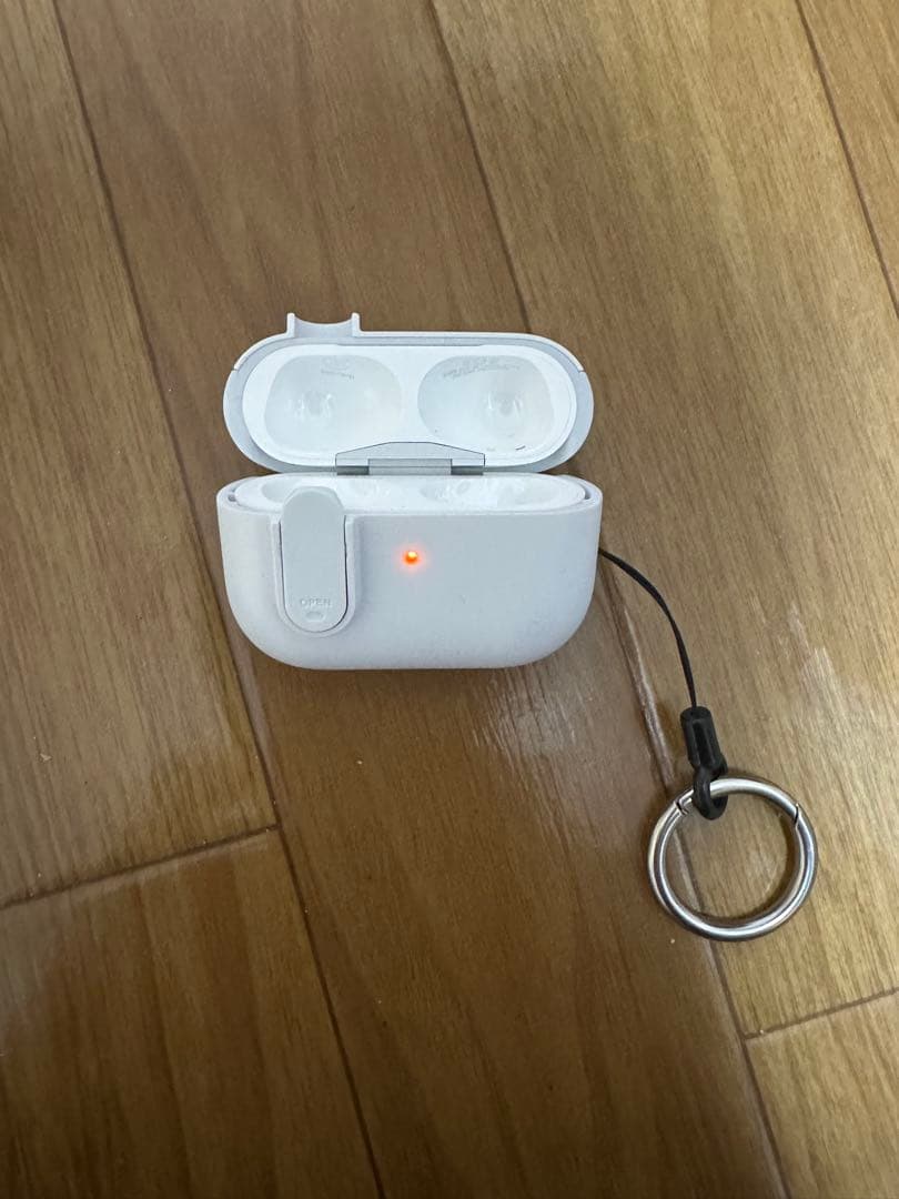 AirPodspro2本体のみ　ホワイト キーチェーン付き