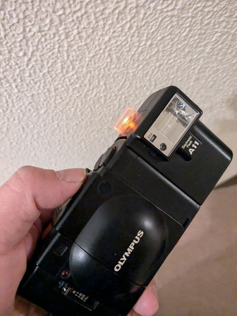 OLYMPUS XAフィルムカメラ OLYMPUSA11 フラッシュ付き