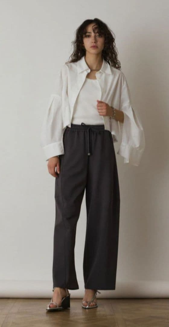 ストレッチポンチパンツ　グレースコンチネンタル