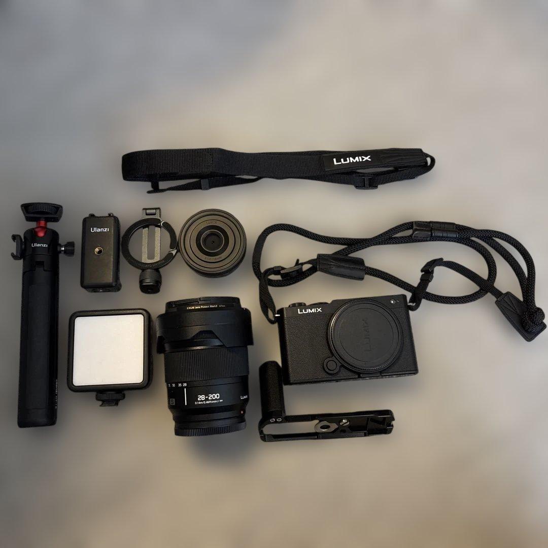 美品　Panasonic LUMIXS9 28-200mm 一眼レフ　おまけ付き