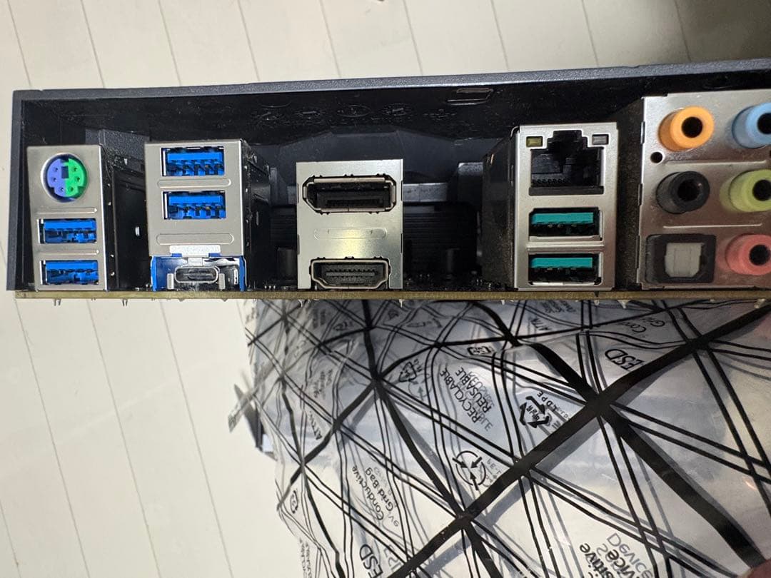 ASUS TUF GAMING X570-PLUS マザーボード