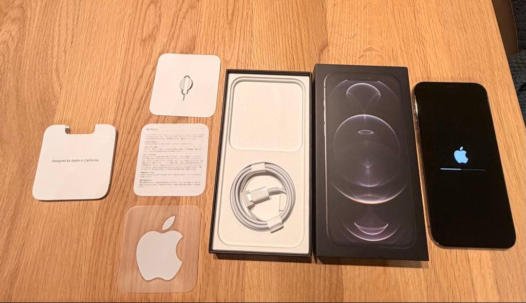 Apple iPhone 12 Pro Maxグラファイト 本体