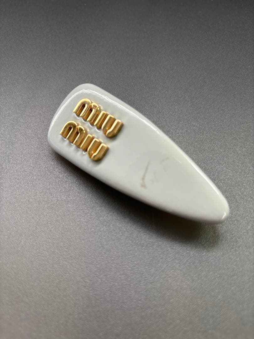 【完売品】miu miu ✨logo barrette✨<No.815>
