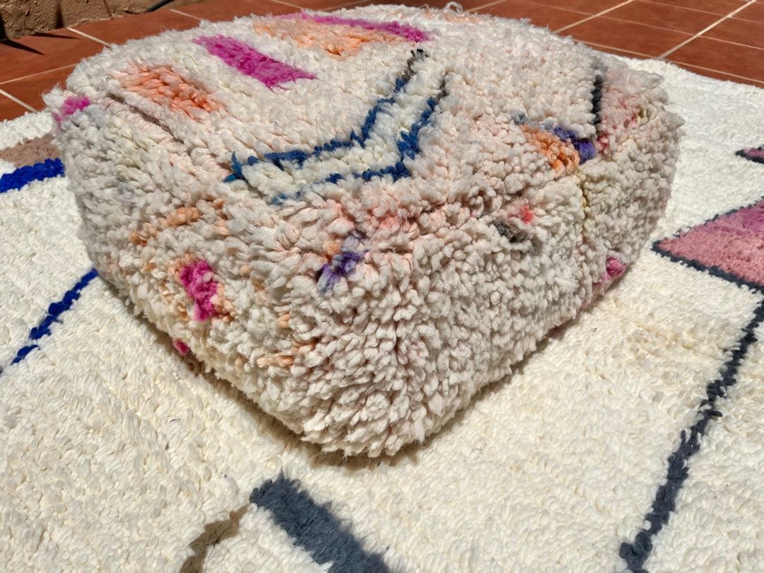 モロッコ　プフ　pouf アジラル　オットマン クッション　ラグ　141