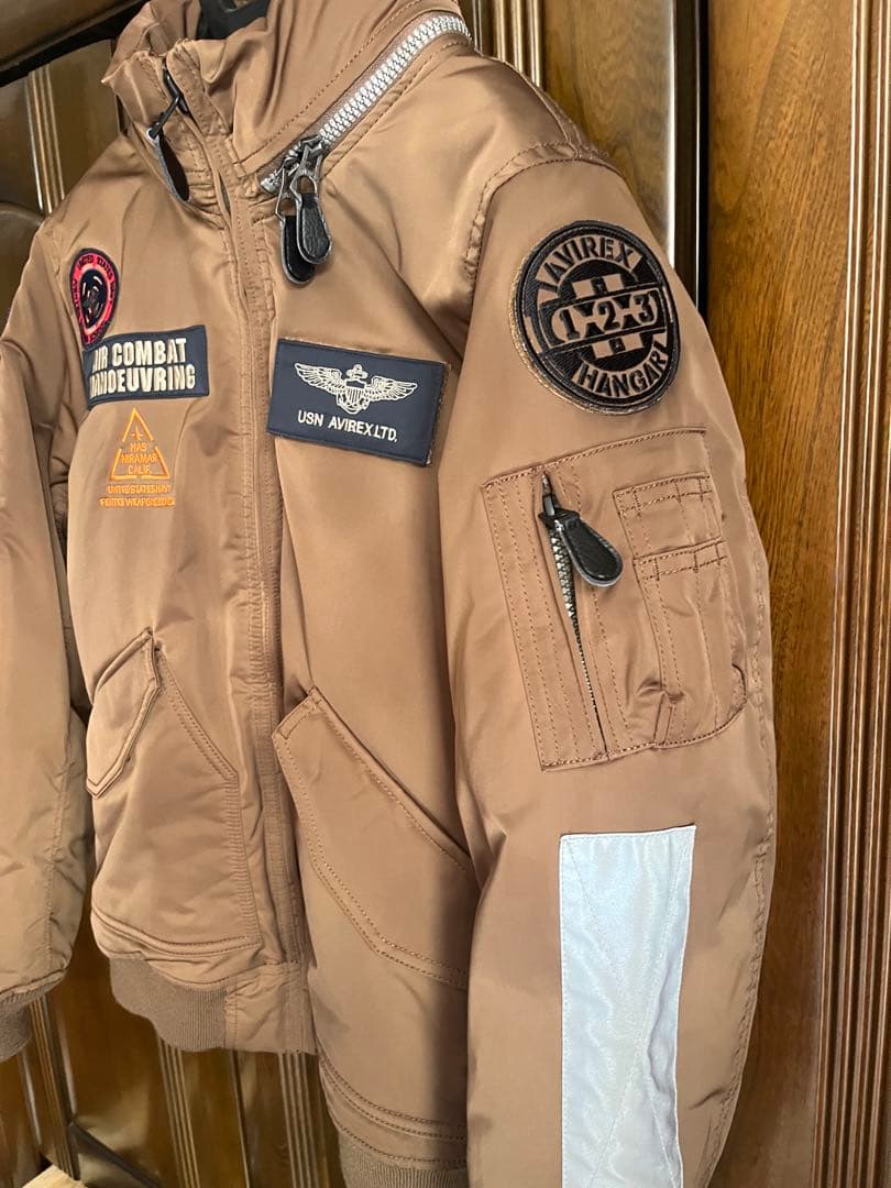 希望額へ　超美品　AVIREX トップガン TOPGUNジャケット　サイズL