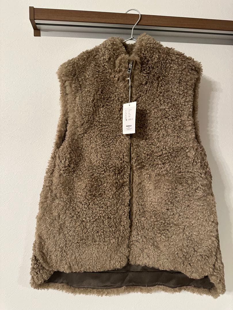 【新品未使用品】anuke(アンヌーク) Eco Fur Vest MCA/38