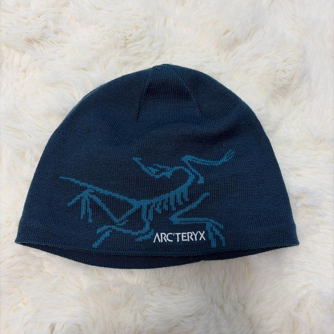 ARC'TERYX ダークブルーニット帽