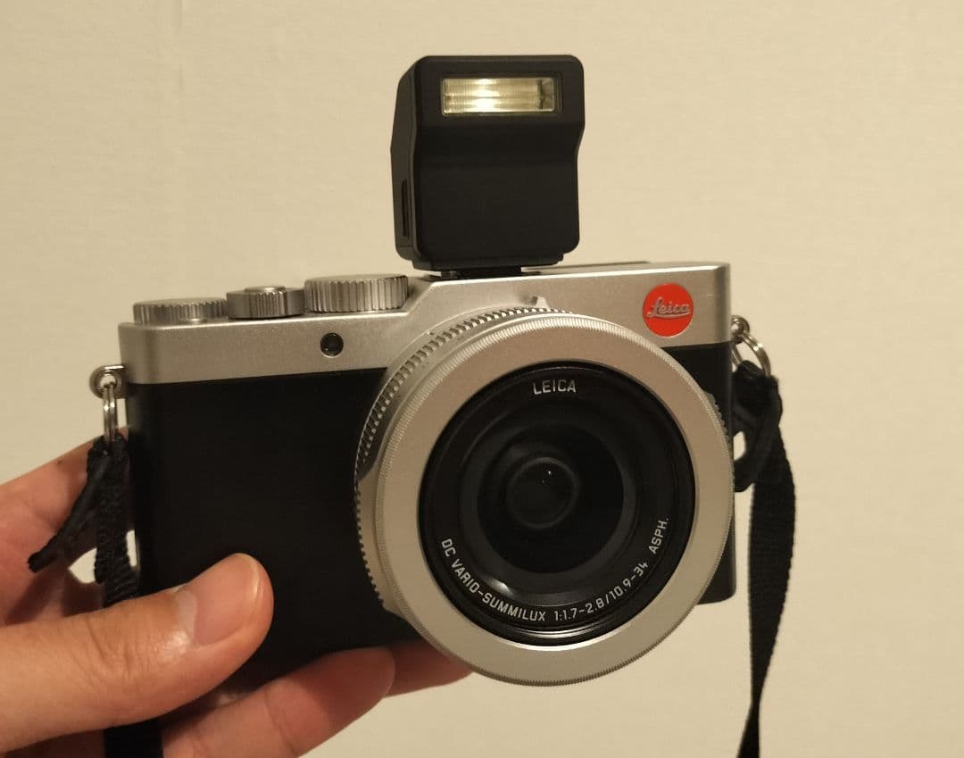 LEICA D-LUX 7 シルバー 本体と付属品