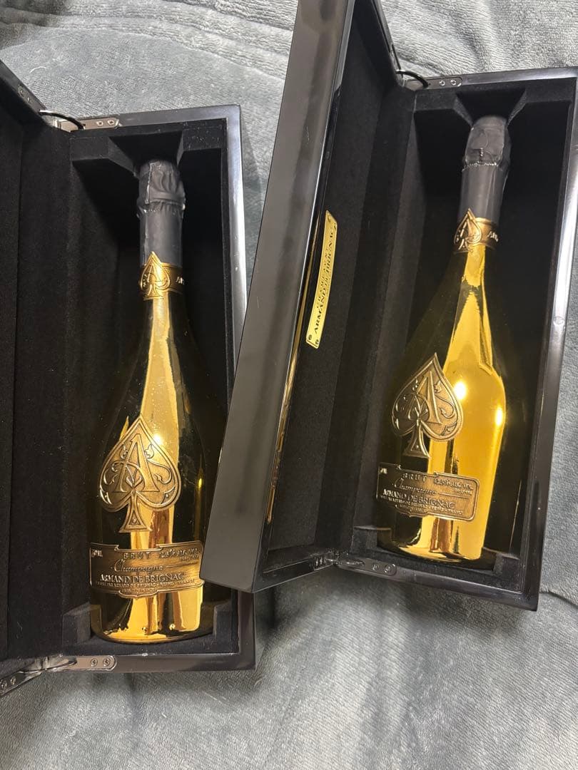 アルマンド ゴールド