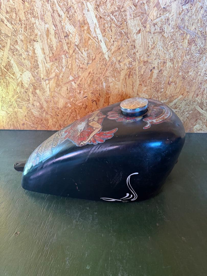 ハーレーダビッドソン ガソリンタンク　スポタン