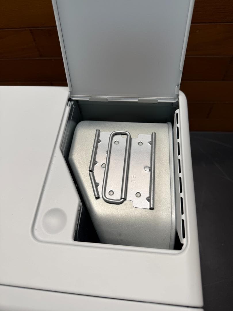 美品高年式　LC-33M(W)マット ホワイト　トヨトミ 　石油ファンヒーター