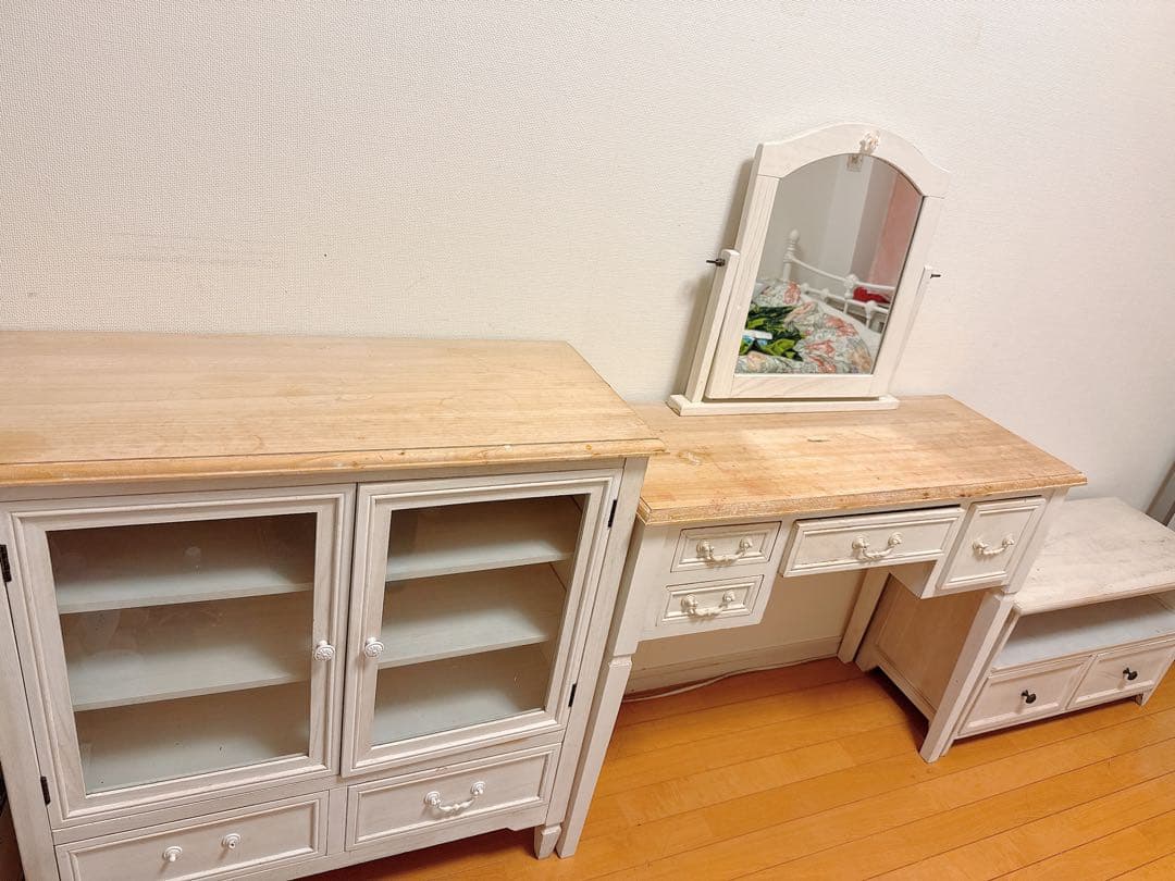 【1点価格】ブロカントシリーズ　ホワイト木製家具(鏡台・テレビ台・チェスト)