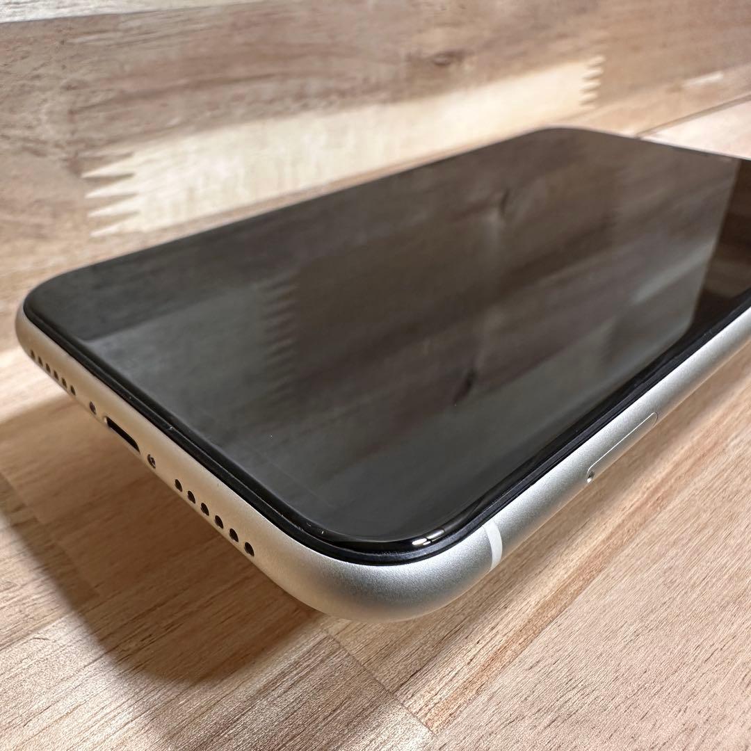 【極美品】iPhone11 箱付 本体 ホワイト 128GB SIMフリー