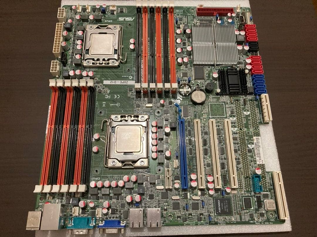 ASUS製デュアルCPUマザーボード＋Xeonクアッドコア×2セット
