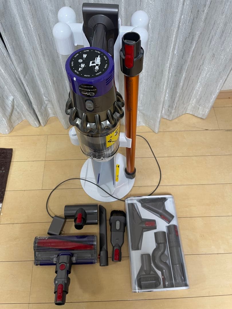 【美品】dyson V10 SV12　純正フロアドック付　エコーモード69分