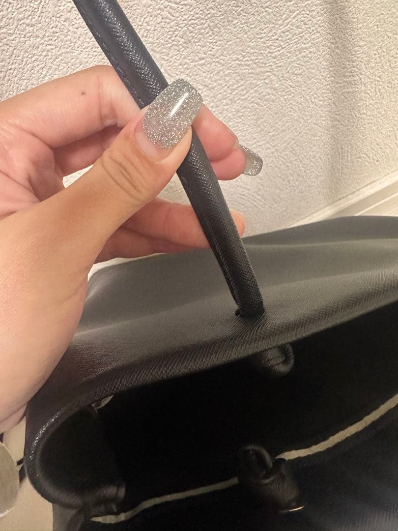 MARC JACOBS ブラックレザーハンドバッグ