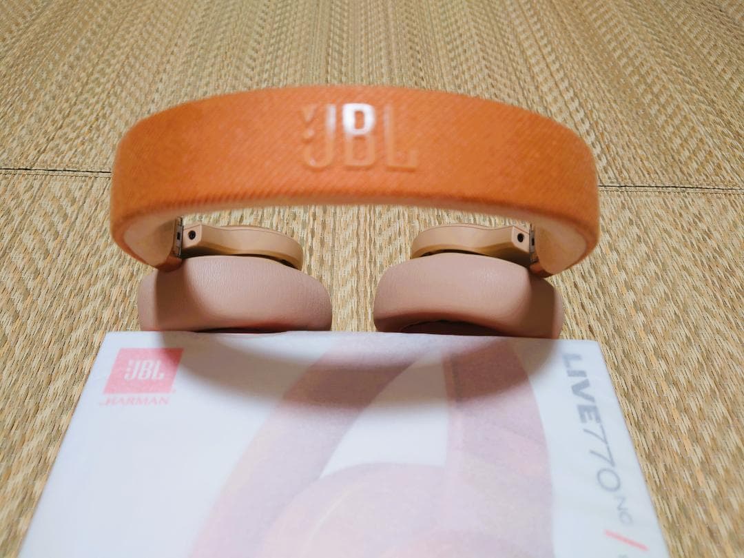 JBL Live 770NC　ノイズキャンセリングヘッドホン　砂色