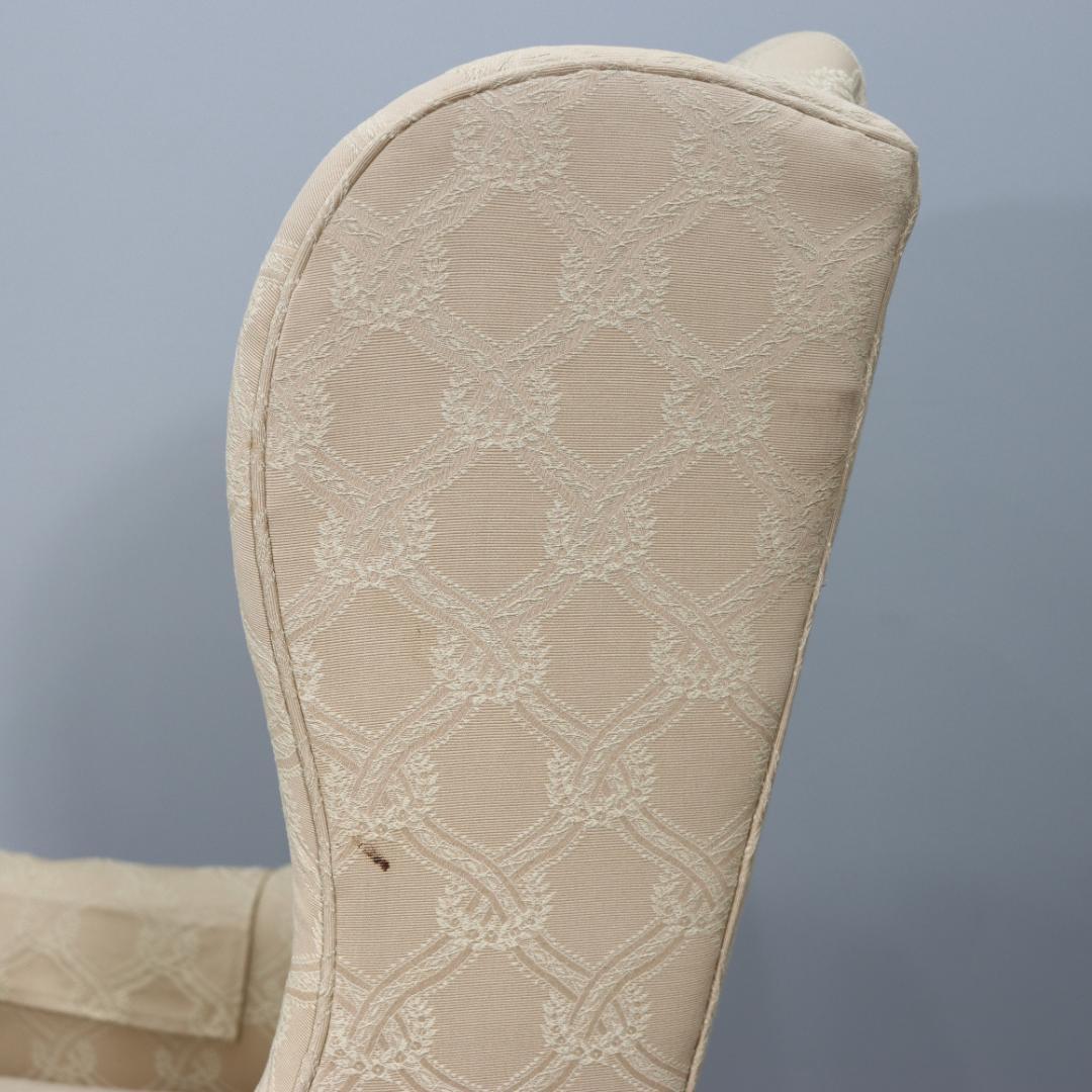 イーセンアーレン ウイングバックソファ オットマン アメリカ