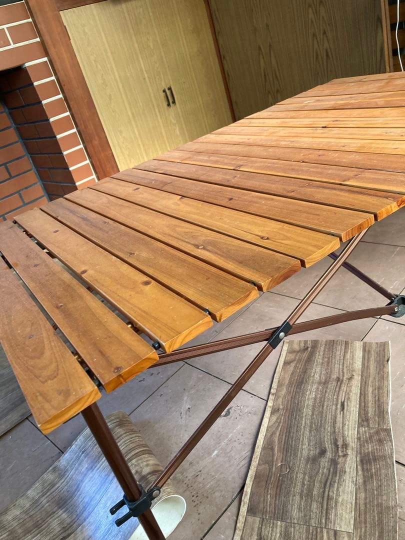 Coleman 折りたたみ木製テーブル