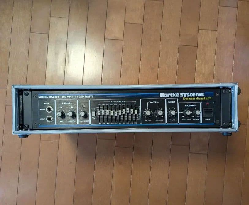 Hartke Systems HA5000 ベースアンプヘッド ラック付き