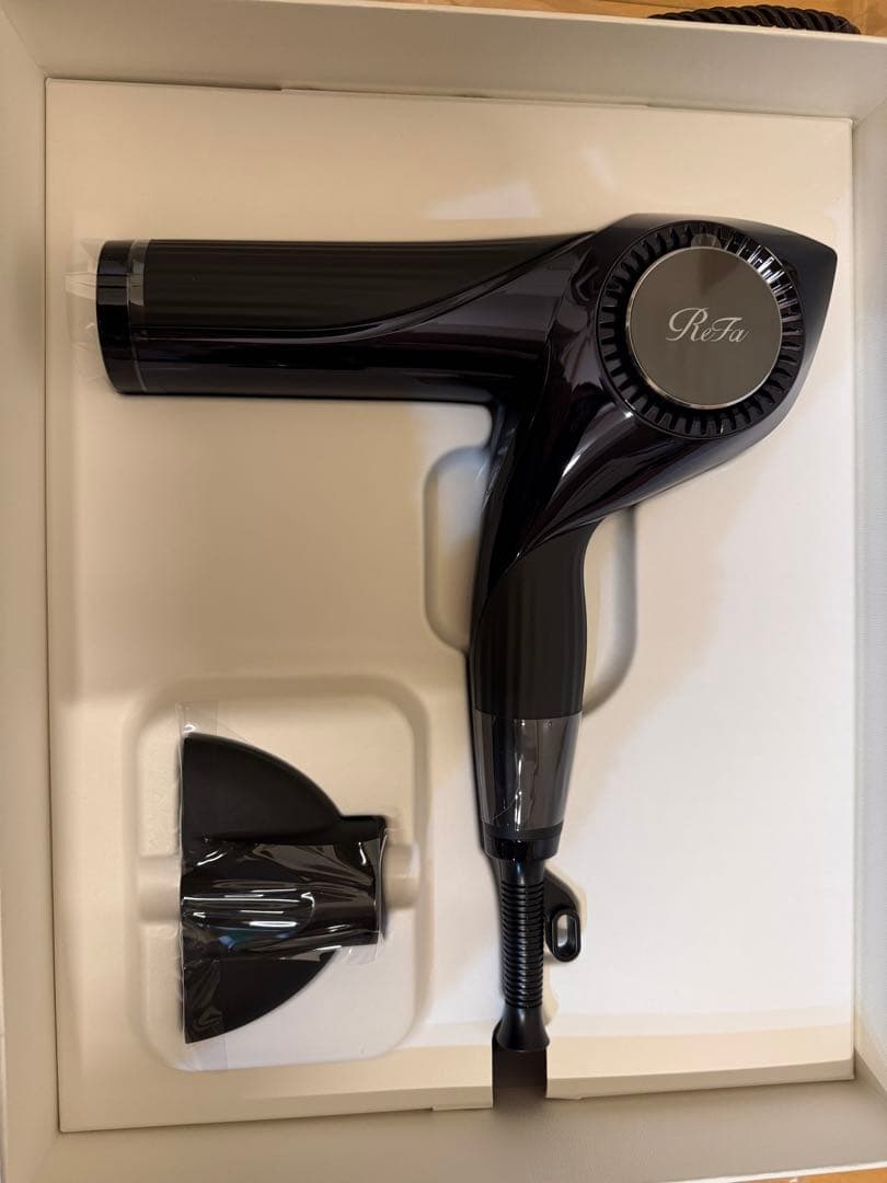 【新品未使用】最新モデル　リファビューテックドライヤーBX ブラック