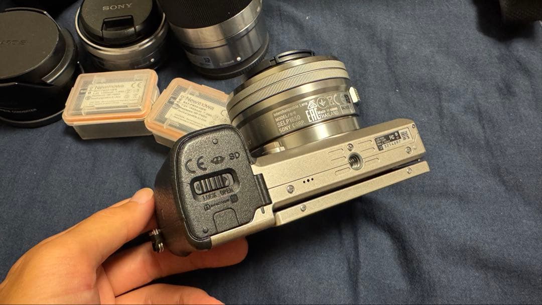 SONY α6000 ダブルズームレンズキット ブラック 箱付き、レンズ2つ付き