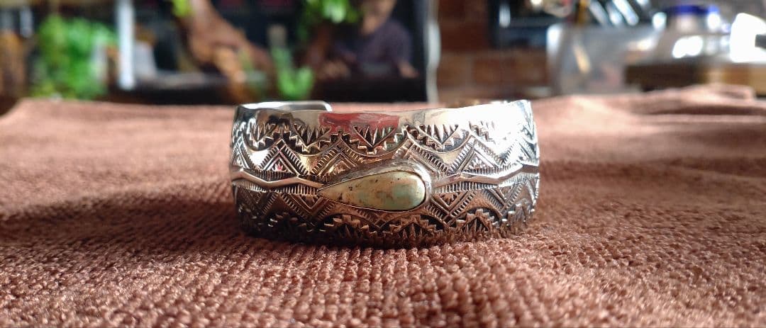 インディアンジュエリー ナバホ族　トーマス・チャーリー　STIRLINGバングル