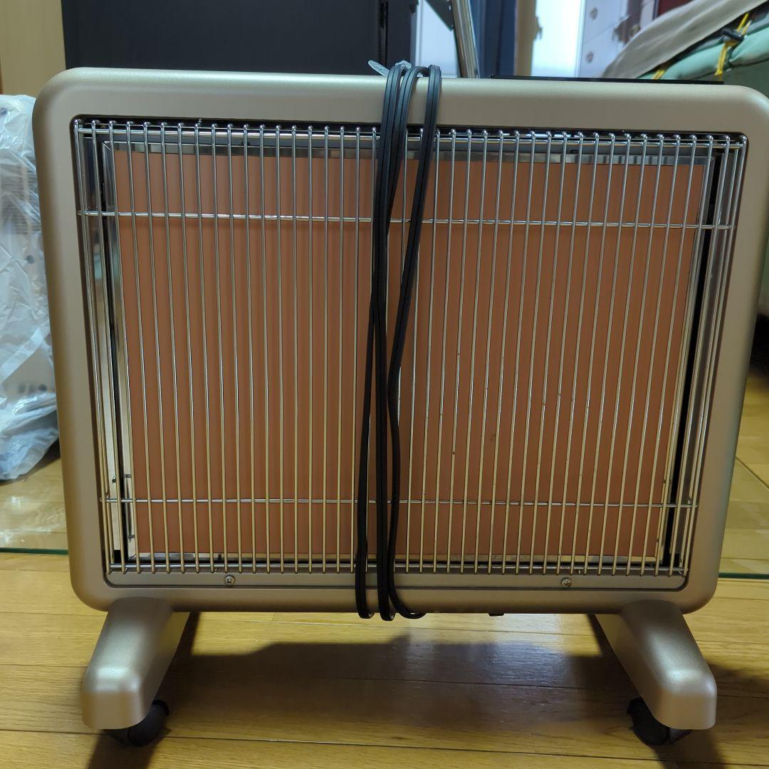 遠赤外線暖房機　サンルミエ　タイマー付き
