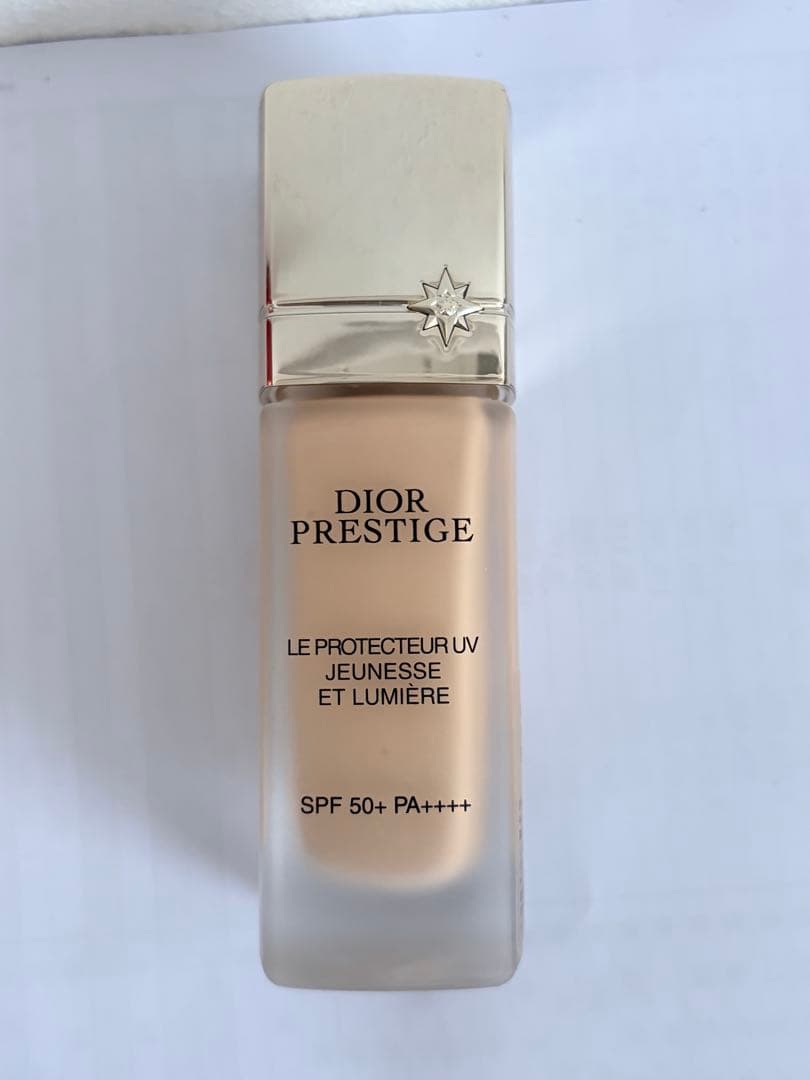 DIOR プレステージ ホワイトル プロテクターUV BB01 30ml