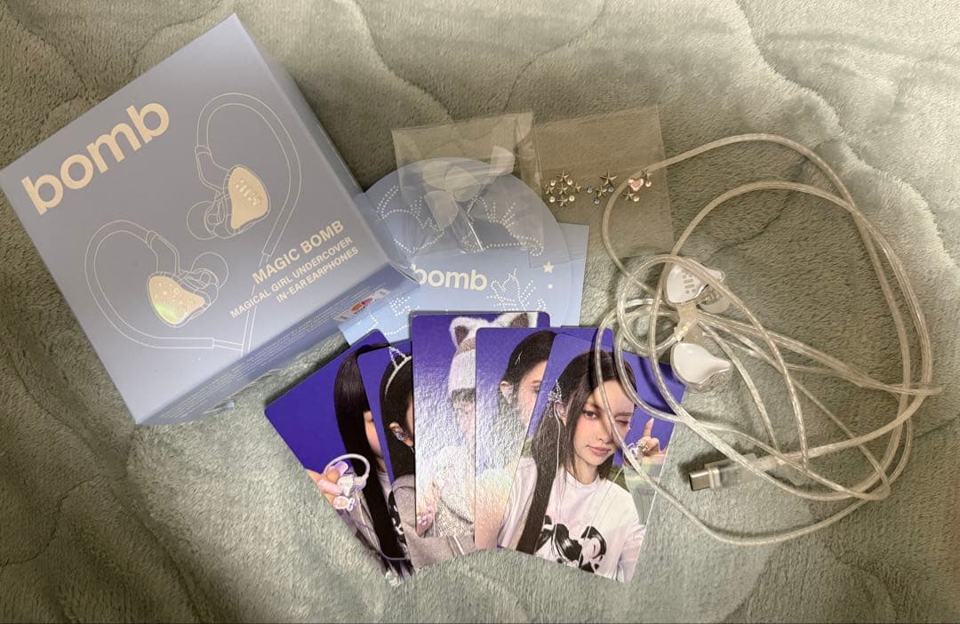 ILLIT illit アイリット bomb イヤホン