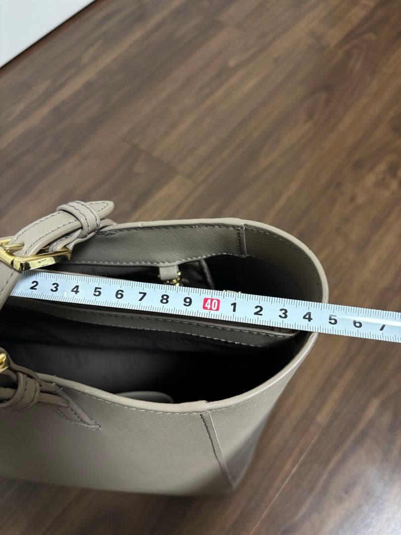 トリーバーチ　ベージュ 合成皮革 トートバッグ 大容量