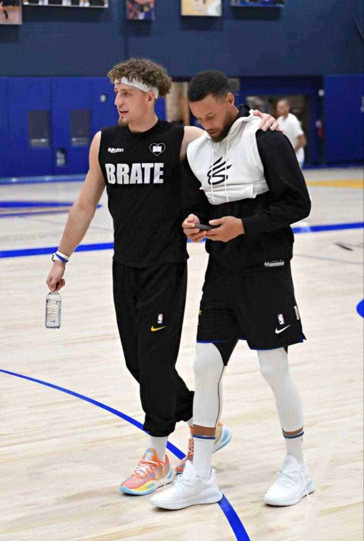 廃盤 Under Armour CURRY4 Low Flotroカリー NBA