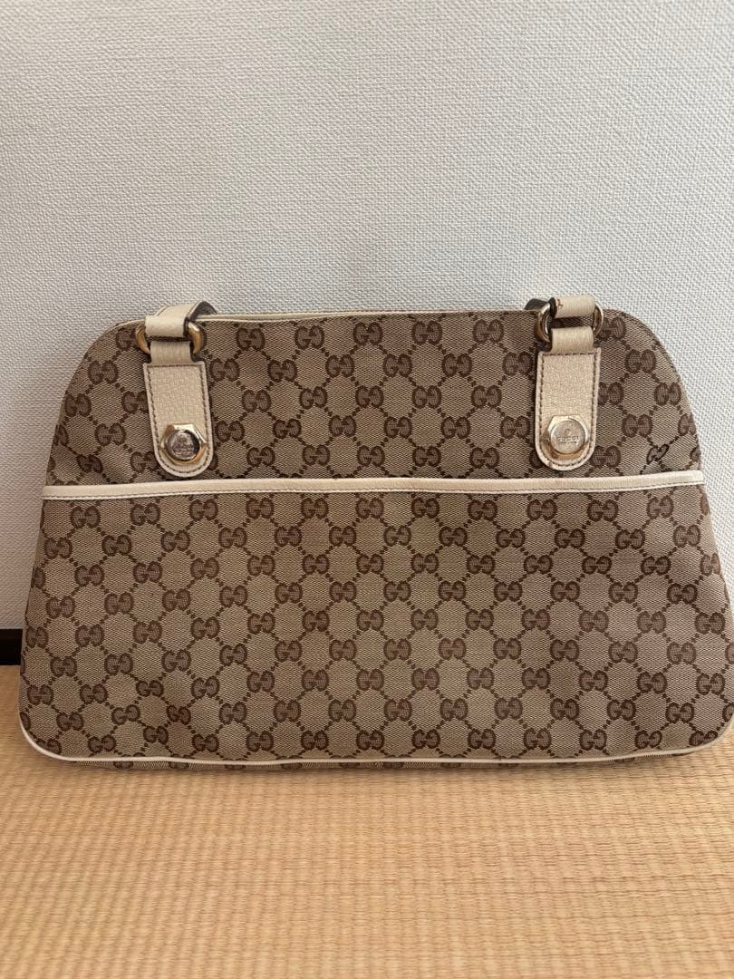 GUCCI ベージュ GGパターン ハンドバッグ