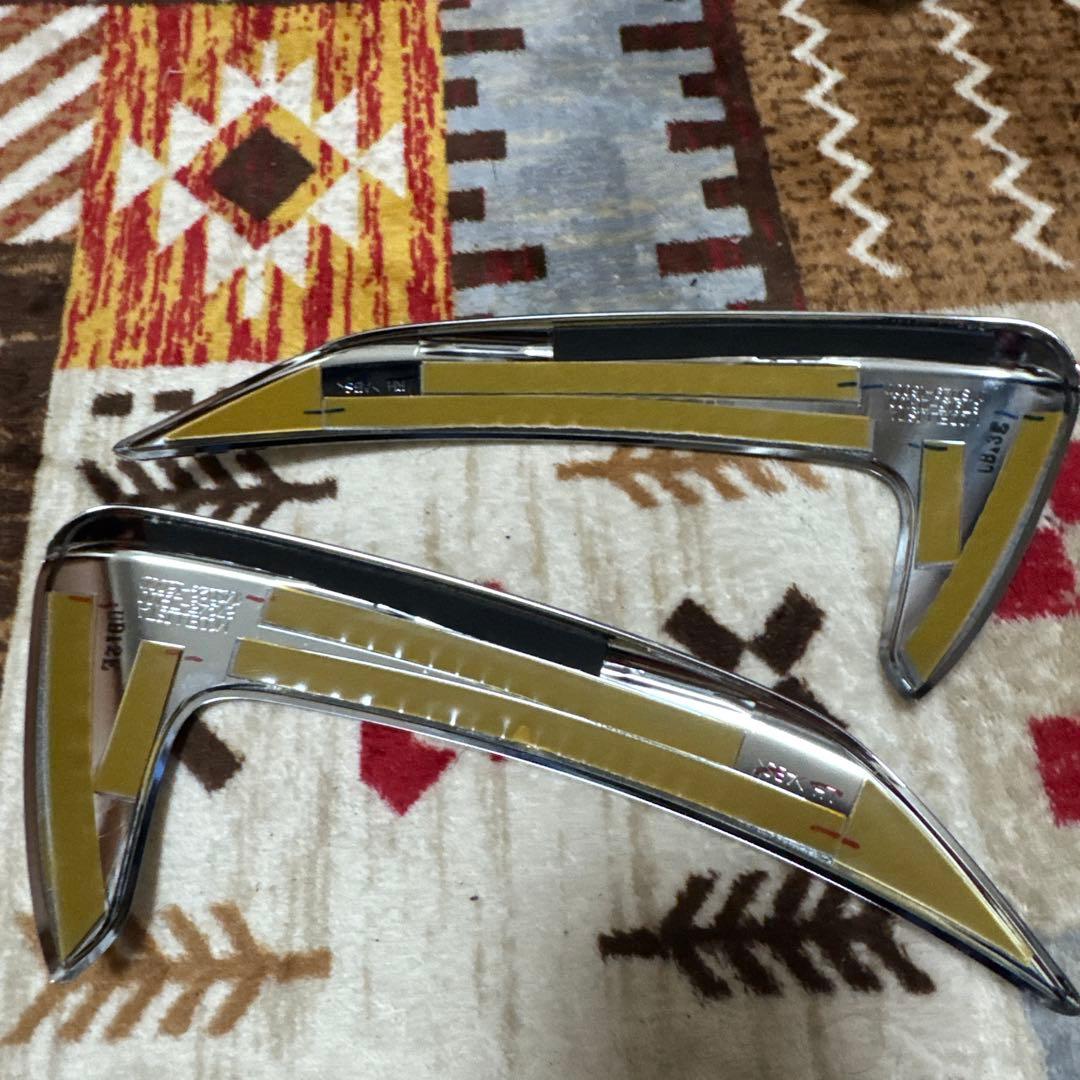 MODELLISTA ミラーガーニッシュ　90ヴォクシー　カローラクロス用