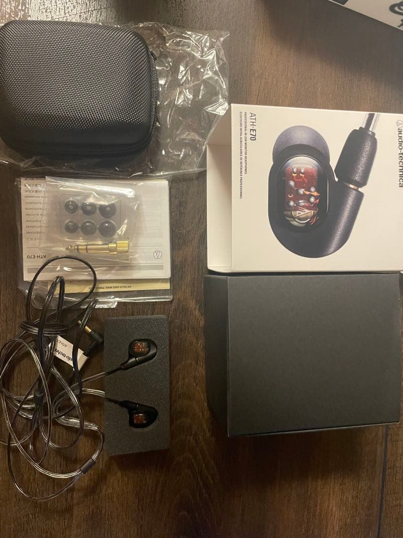 美品　Audio-Technica ATH-E70 リケーブル可能イヤホン