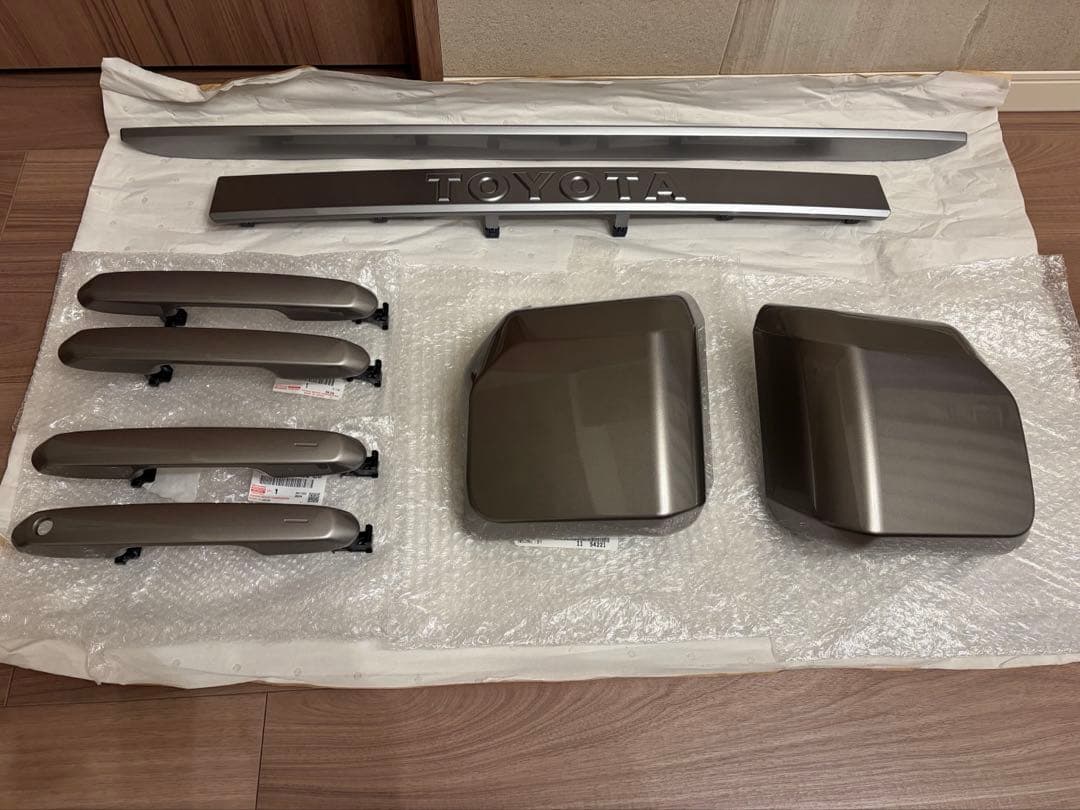 【格安】 新車外しランクル250 VX 純正外装パーツセット ブロンズ