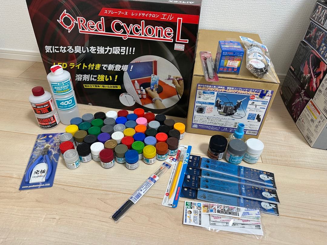 プラモデル塗装用品、工具類　未使用品　8万円相当