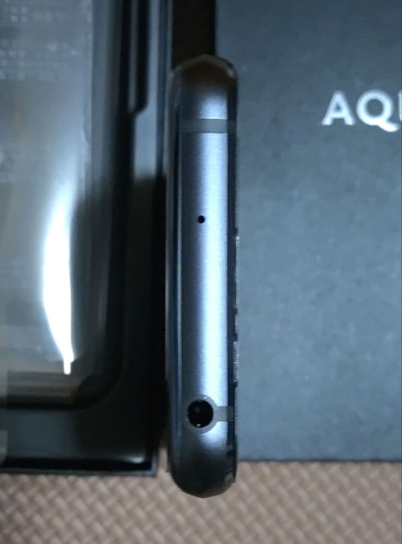 AQUOS R compact SoftBank BLACK (ジャンク)