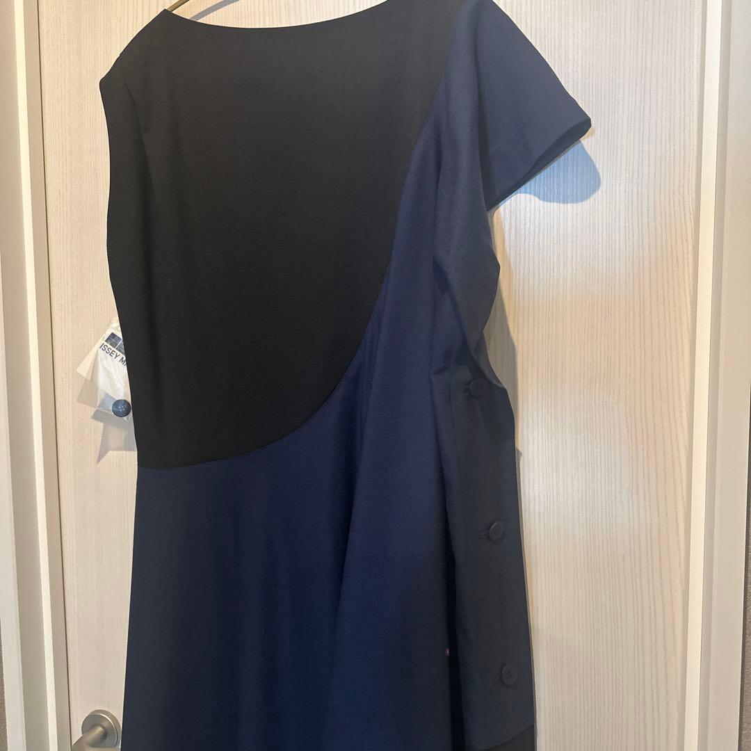 イッセイミヤケ　ワンピース　ネイビー✖️ブラック　size 3