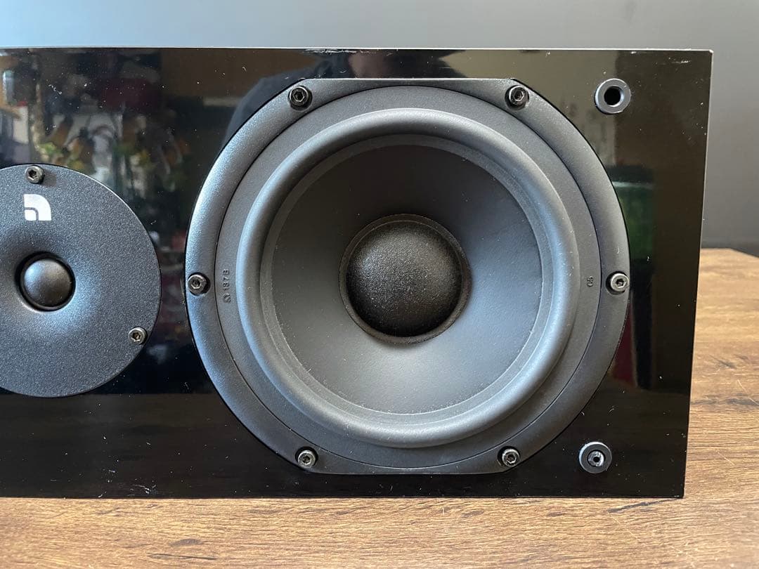 センタースピーカー audio pro black vector