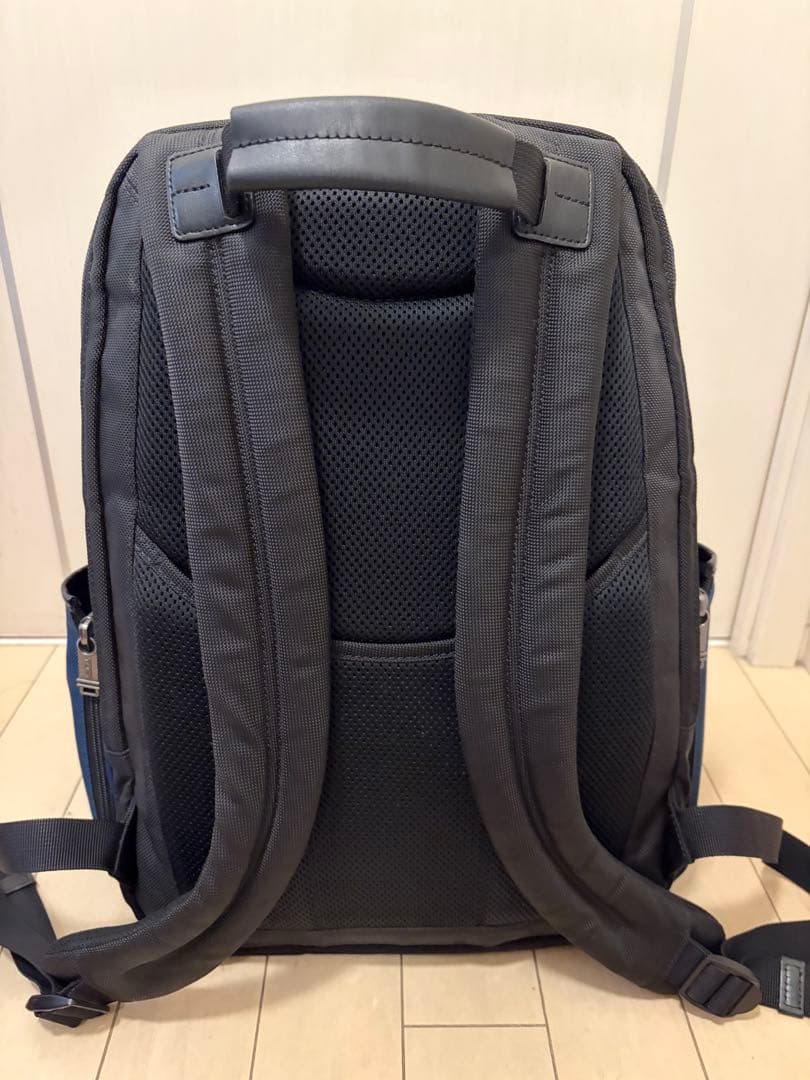TUMI トゥミ　バックパック 263162 BTD4 人気のネイビー