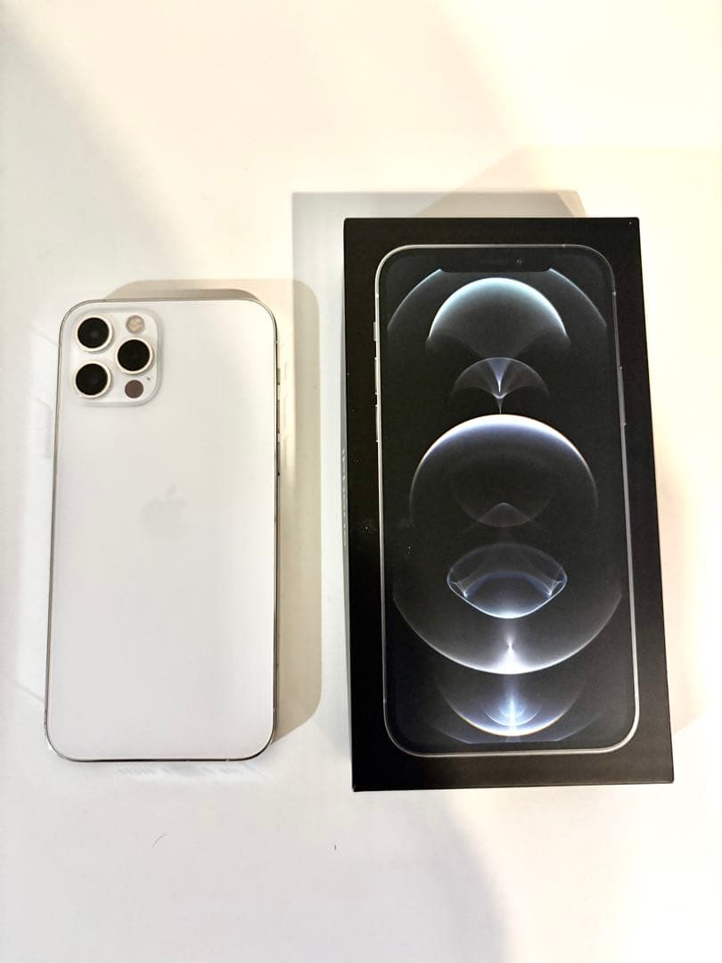 iPhone 12 Pro シルバー 本体 256GB