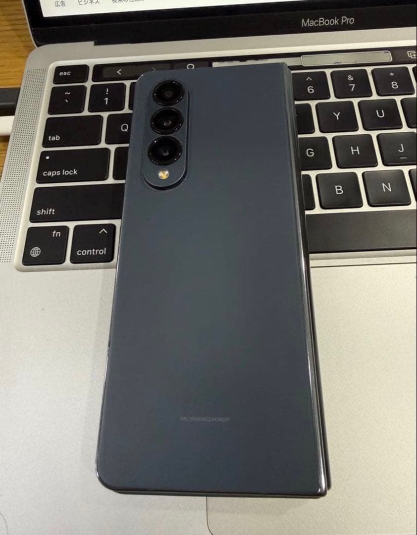 Samsung Galaxy Z Fold 4 グレー 本体