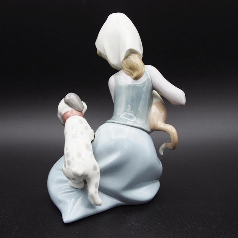 リヤドロ LLADRO 5032 少女と猫と犬 Little Friskies