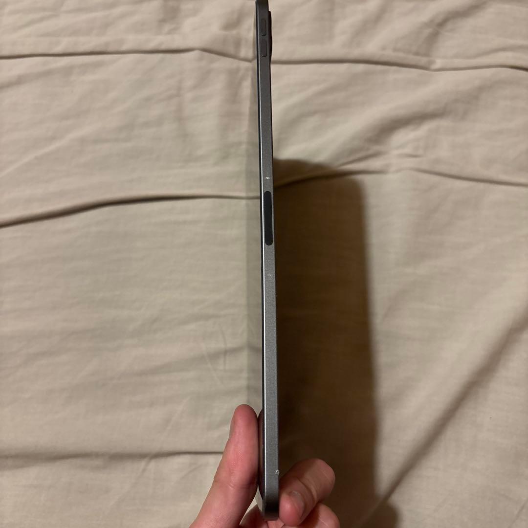 r*a様 iPadpro11インチ　第二世代