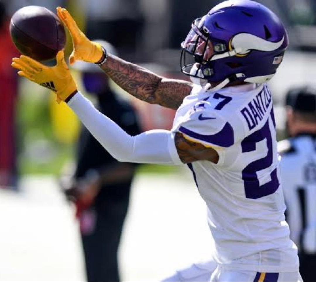 セール‼️ADIDAS ADIZERO 9.0 GLOVE NFL M