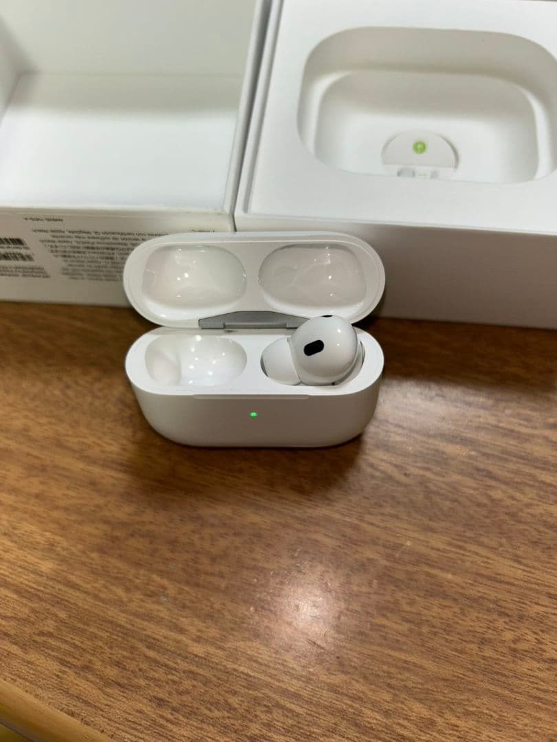 AirPods Pro2 （第2世代）充電ケース付き　片耳なし　正規品