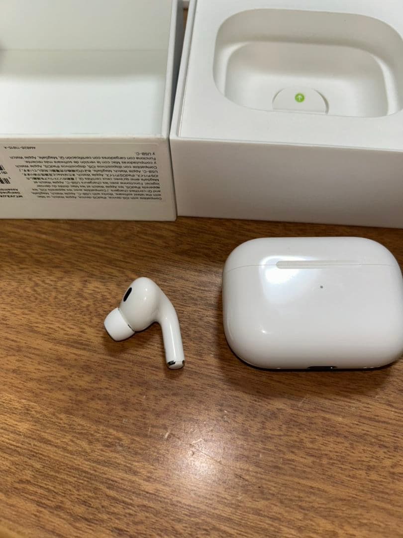 AirPods Pro2 （第2世代）充電ケース付き　片耳なし　正規品
